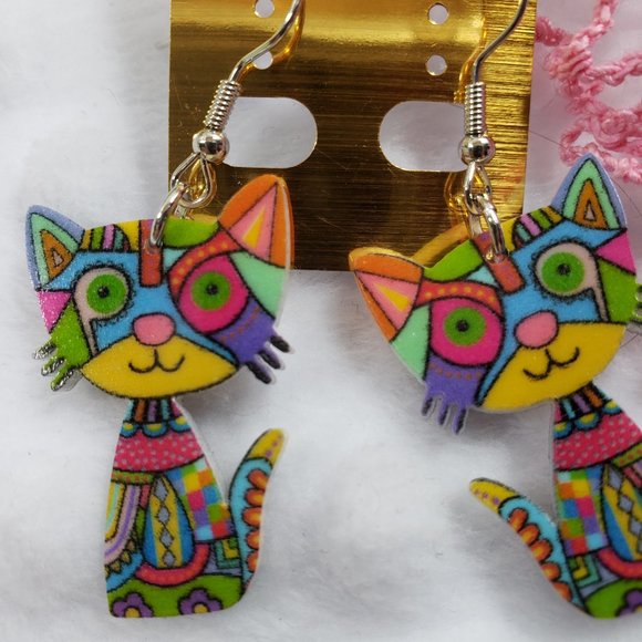 unbranded Jewelry - Picasso like kitty Earrings Multi-color Earwire